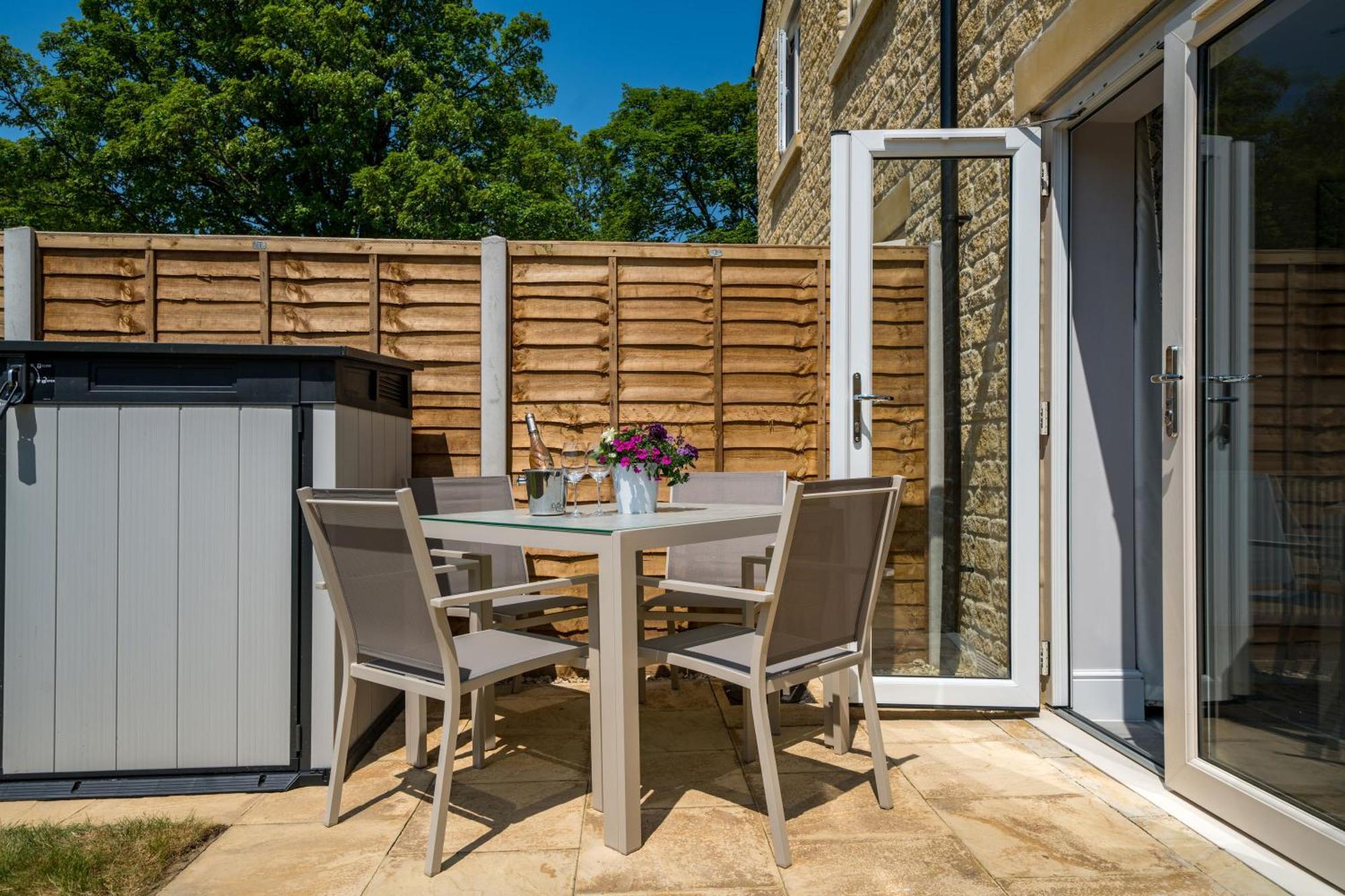 Fleming Cottage - Contemporary Cotswold Home Upper Rissington Kültér fotó