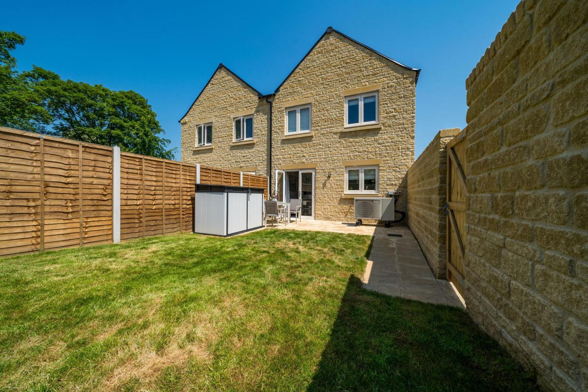 Fleming Cottage - Contemporary Cotswold Home Upper Rissington Kültér fotó